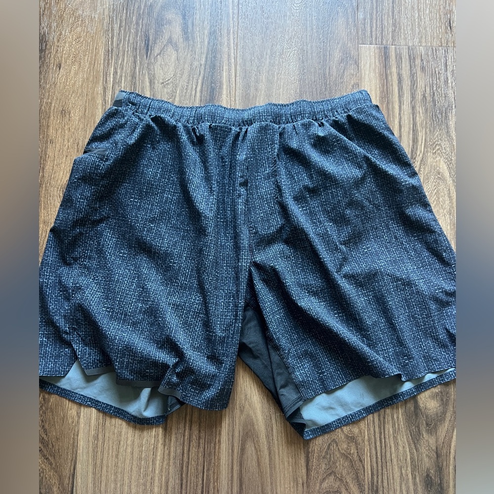 7” lululemon size large shorts